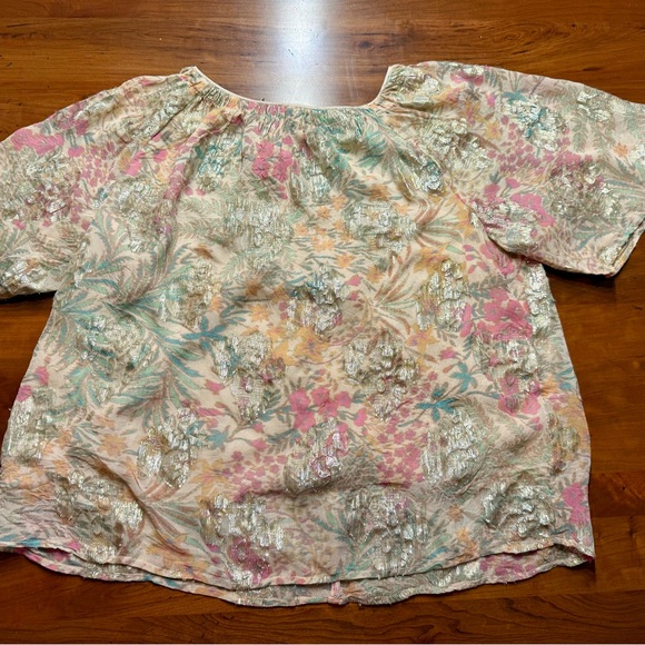 LOFT Shimmer Gold Floral Flutter Sleeve Cottagecore Bohemian - Picture 4 of 6